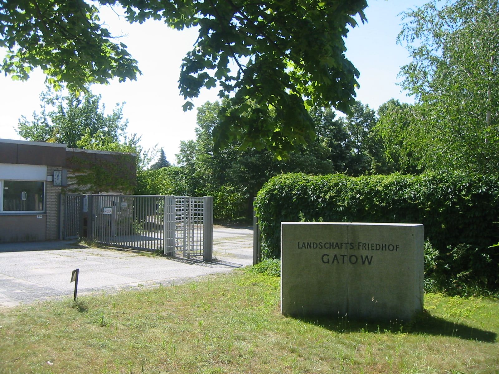 Entrance gate and name stone at Landschaftsfriedhof Gatow at Gatow Landscape Cemetery